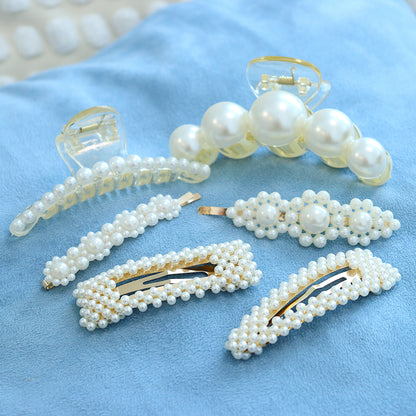 【アクリルパール】ヘアスナップピン（三角・ゴールド）