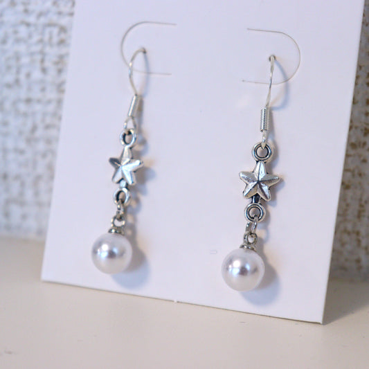 【プラスチックパール】スター＆パールドロップピアス（シルバー）（箱つき・箱なし選択可能）
