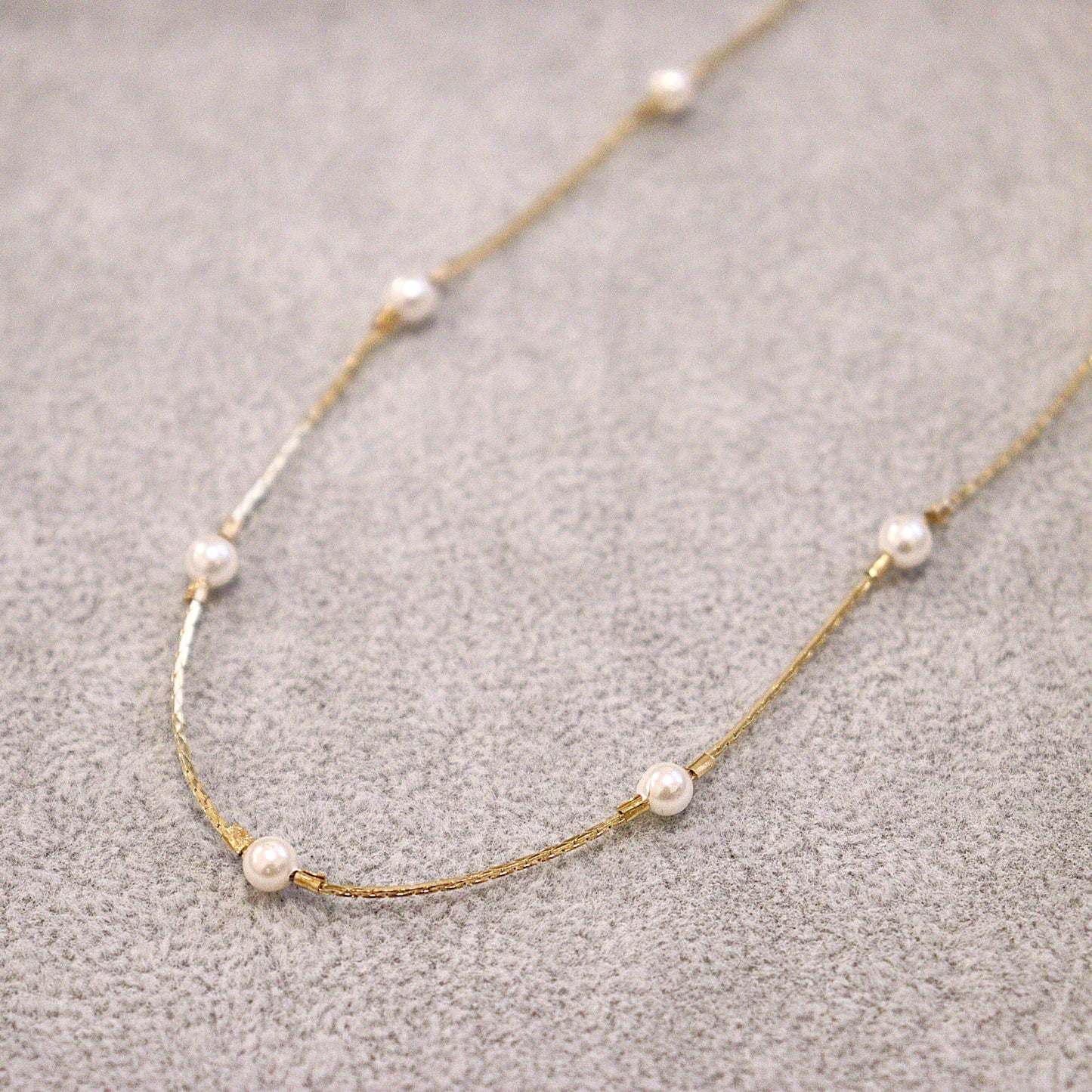 【淡水パール】９粒パールネックレス（ゴールドスネークチェーン）（箱付き）