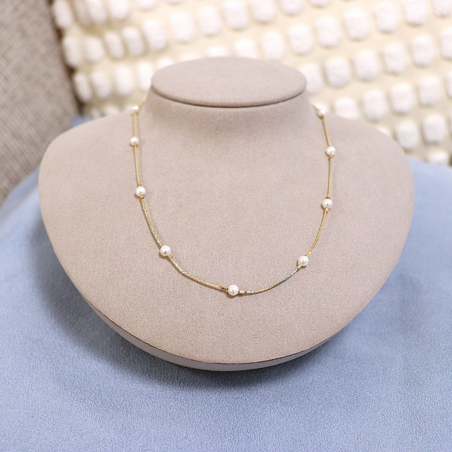 【淡水パール】９粒パールネックレス（ゴールドスネークチェーン）（箱付き）