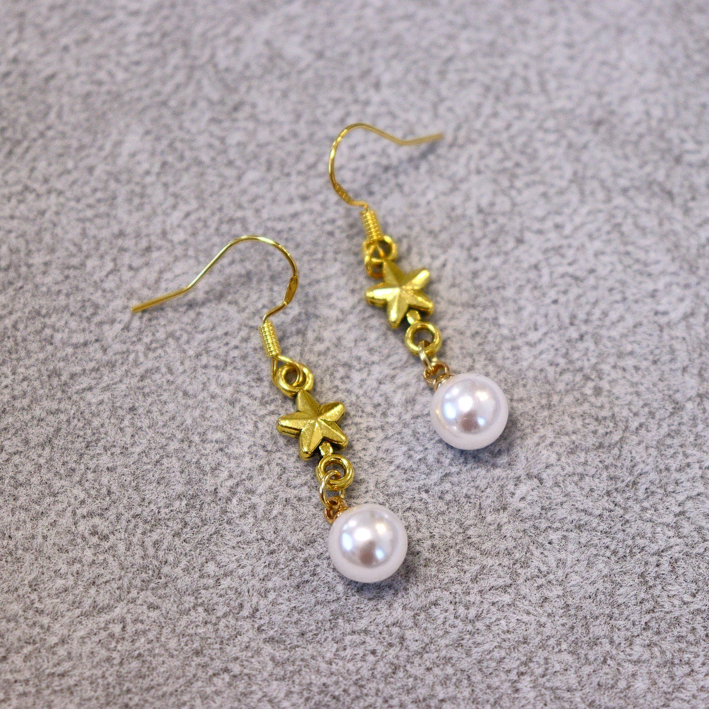 【プラスチックパール】スター＆パールドロップピアス（ゴールド）（箱つき・箱なし選択可能）