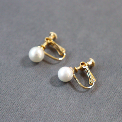 【貝殻パール】一粒イヤリング (ゴールド)