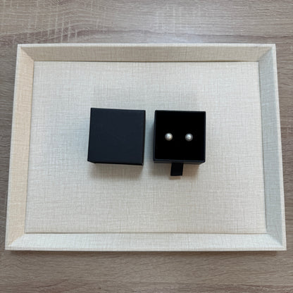 【貝殻パール】一粒ピアス (シルバー)  ベーシックタイプ (真鍮) 箱入り