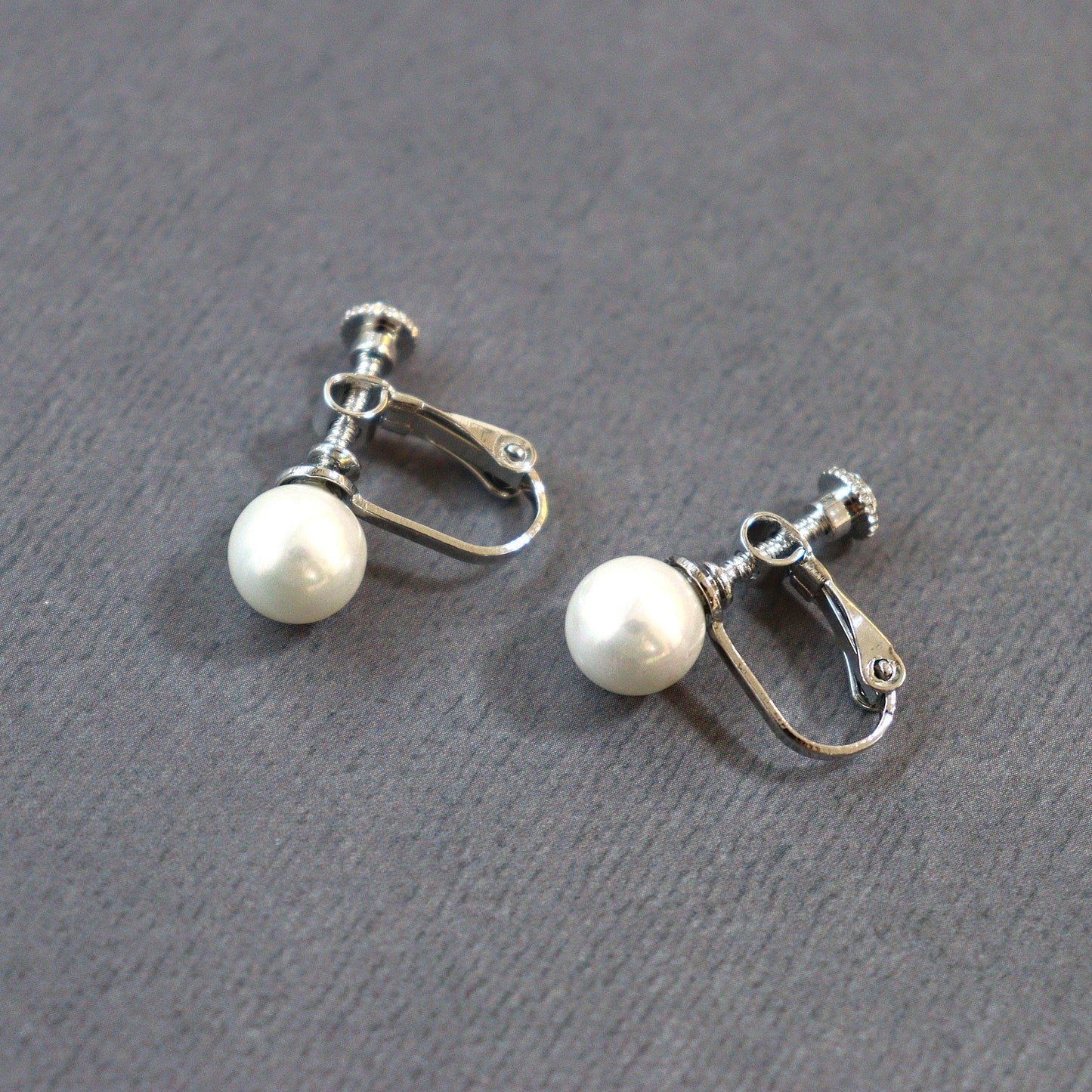 【貝殻パール】一粒イヤリング (シルバー)