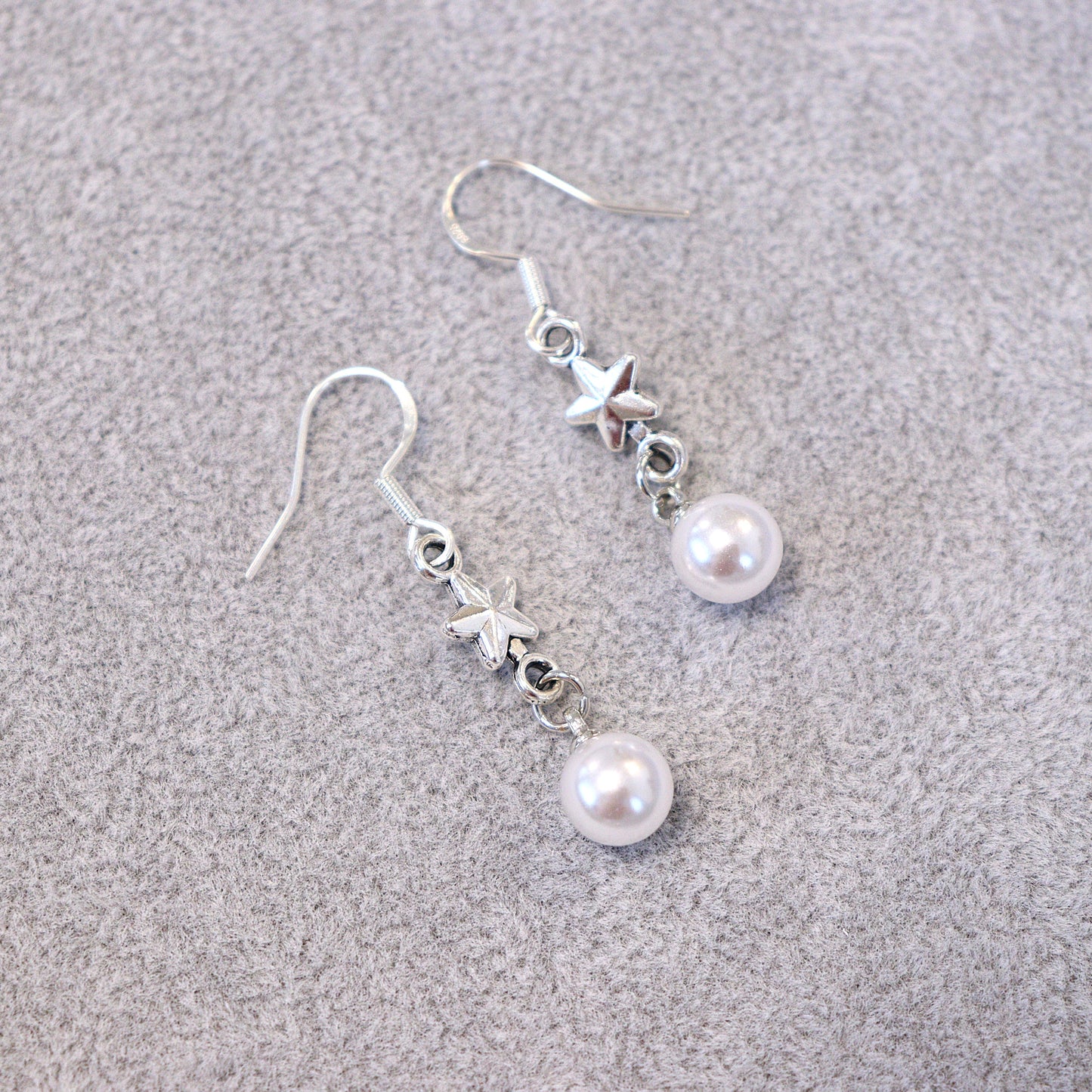 【プラスチックパール】スター＆パールドロップピアス（シルバー）（箱つき・箱なし選択可能）