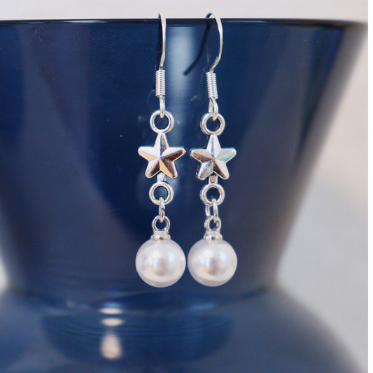 【プラスチックパール】スター＆パールドロップピアス（シルバー）（箱つき・箱なし選択可能）